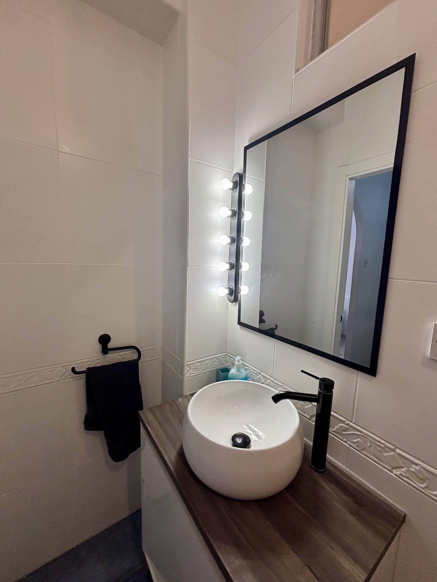 Family Stylish — 3-Bedroom Off Main Street — photo 15